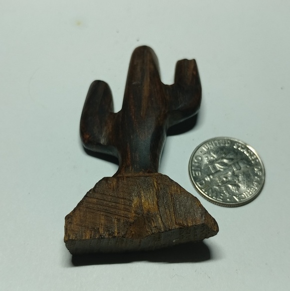Iron wood saguaro carving 1" x 2" lot of 3 - Picture 3 of 4